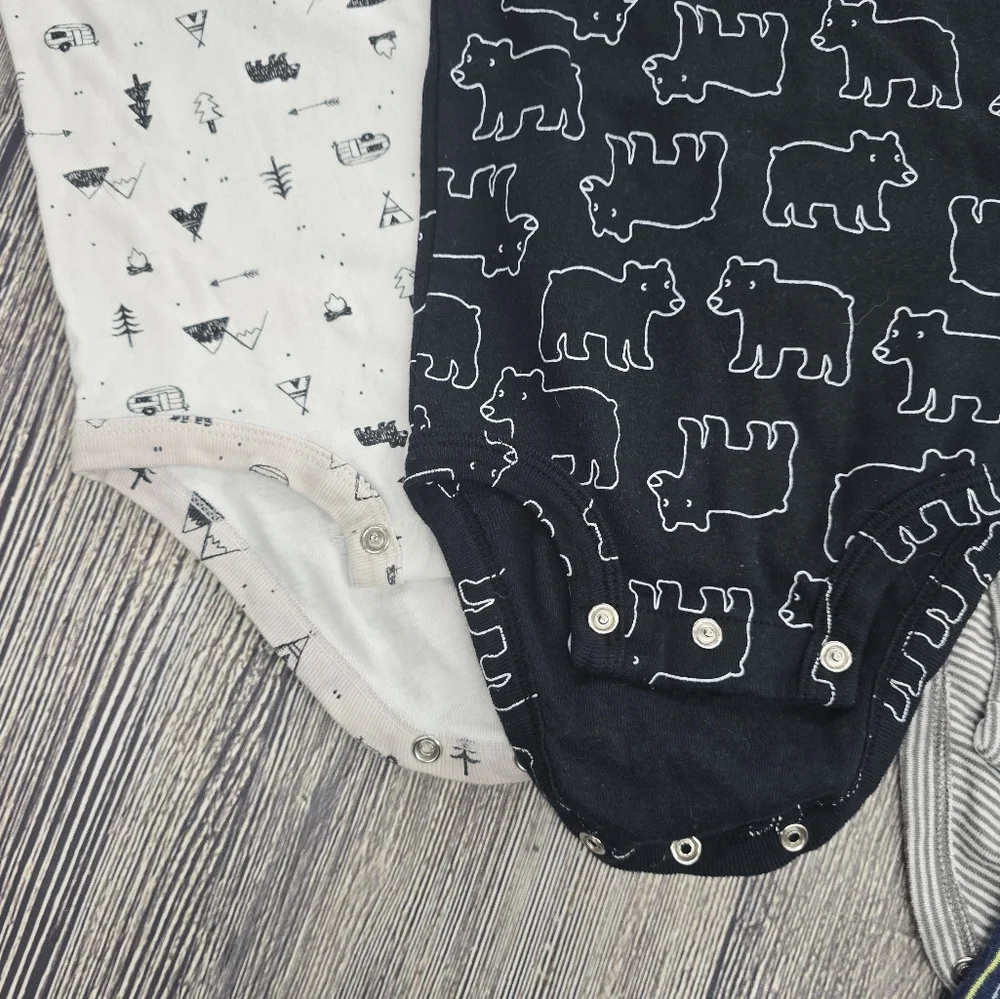 Carter's Set of 4 12 Month Baby Onesies Bundle